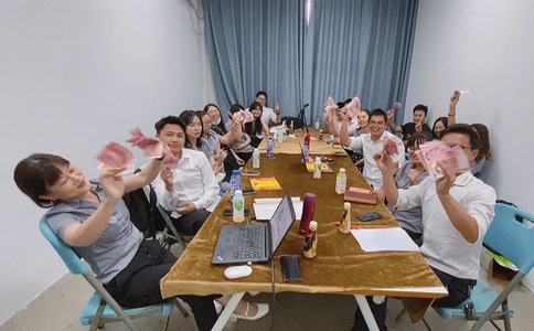 小黄蜂 | 9月度营销表彰大会圆满落幕，*三季度完美收官！