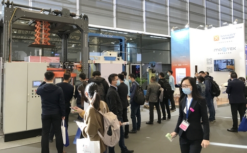 小黄蜂 | 携T1300高速立式智能缠绕机亮相CeMAT ASIA 2020！